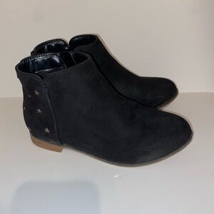 Cat & Jack booties, Black, Size 13
